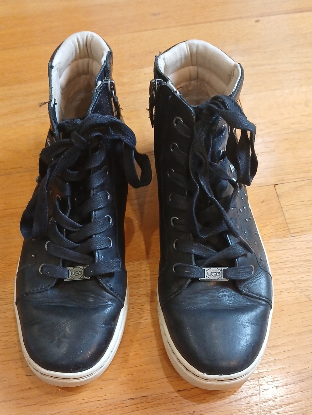 UGG Gradie Deco Stud Black Leather High Top Sneakers Women’s 7.5